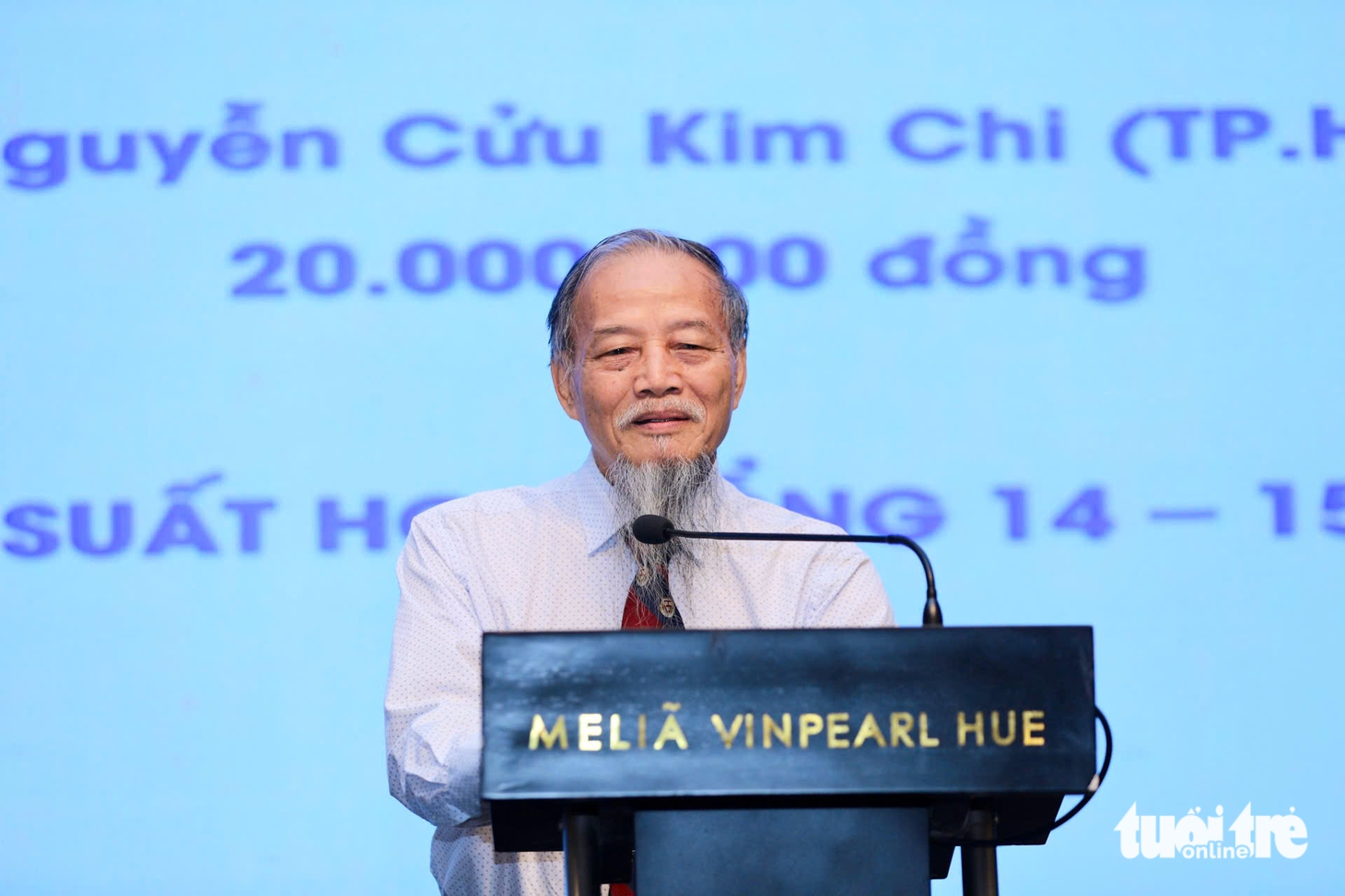 Cha mẹ mất hết vì ung thư, nữ SV phải làm thêm nuôi bà: 'Sẽ trích học bổng mua thuốc cho nội' - Ảnh 16.
