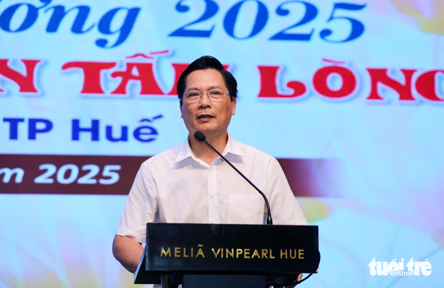 Cha mẹ mất hết vì ung thư, nữ SV phải làm thêm nuôi bà: 'Sẽ trích học bổng mua thuốc cho nội' - Ảnh 18.