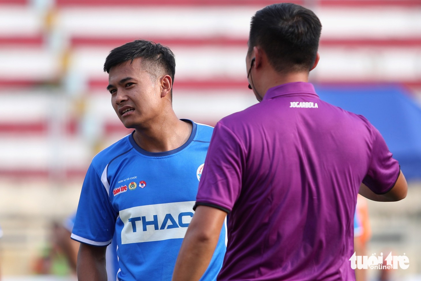 Trọng tài V-League 'thét ra lửa' ở chung kết vòng loại Giải công nhân, viên chức Việt Nam 2025 - Ảnh 4.