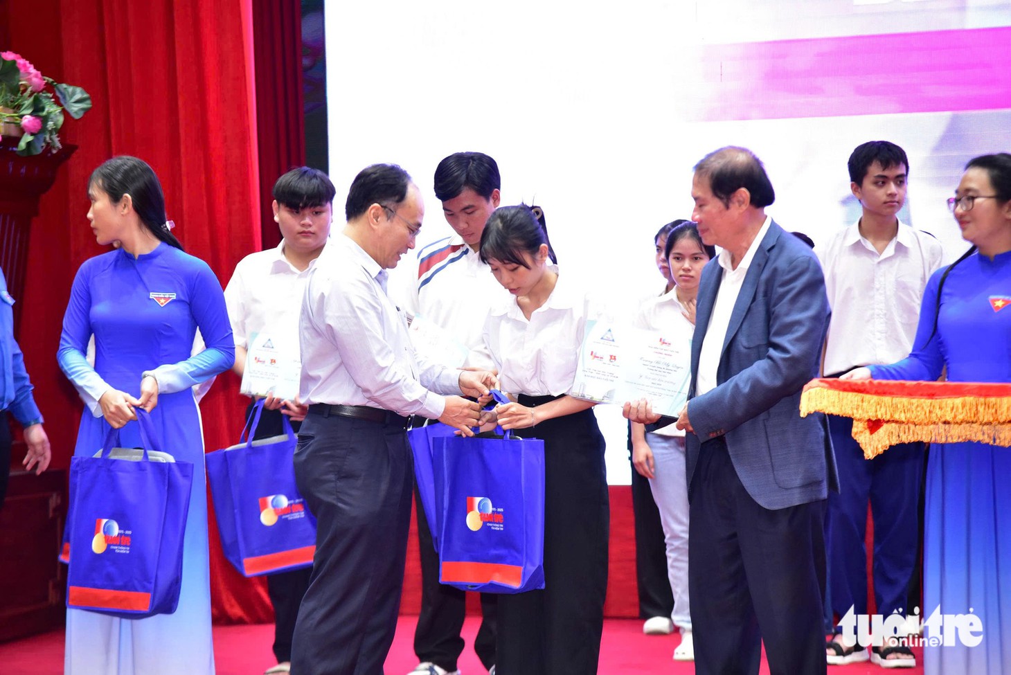 tiếp sức đến trường - Ảnh 23.