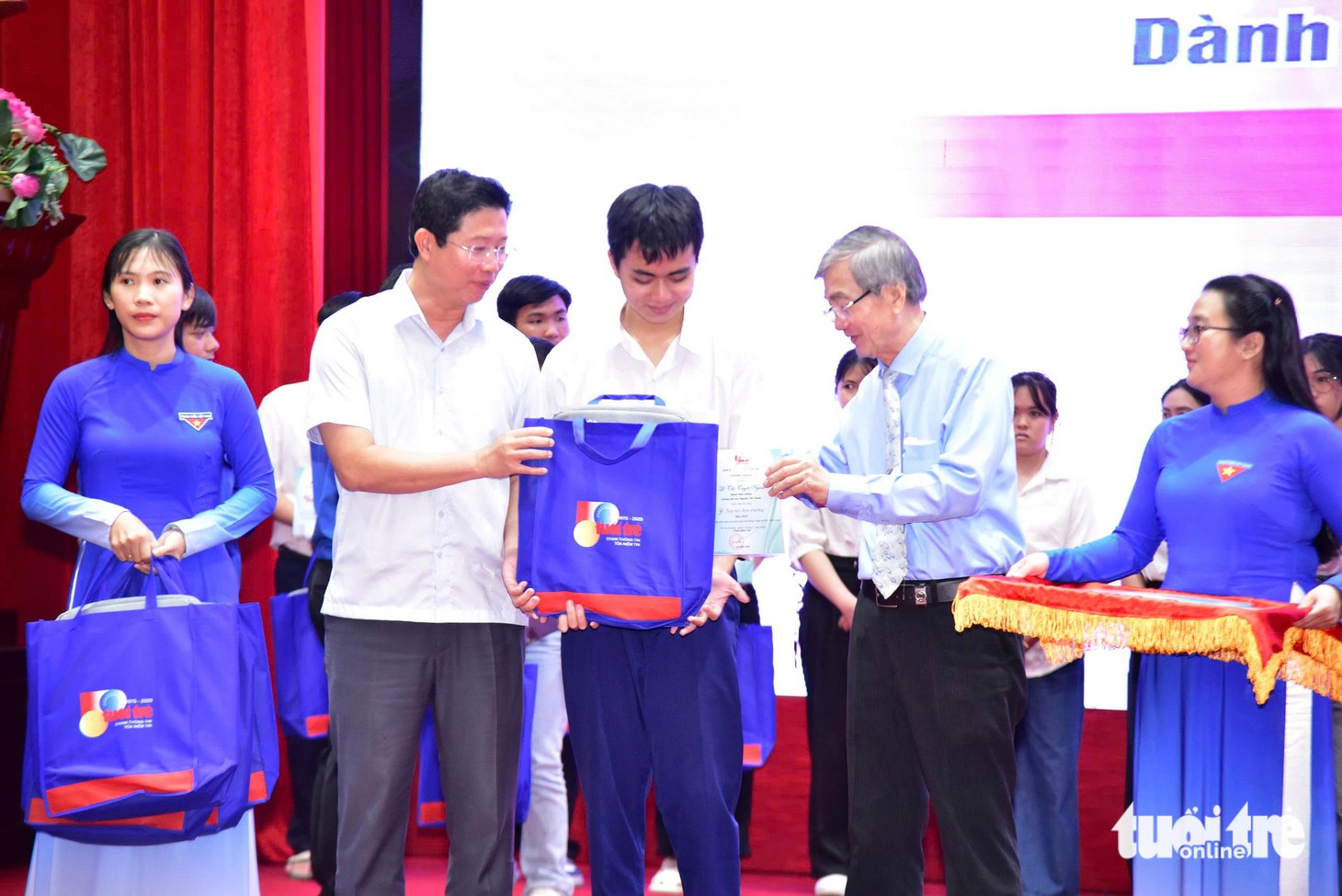 tiếp sức đến trường - Ảnh 24.