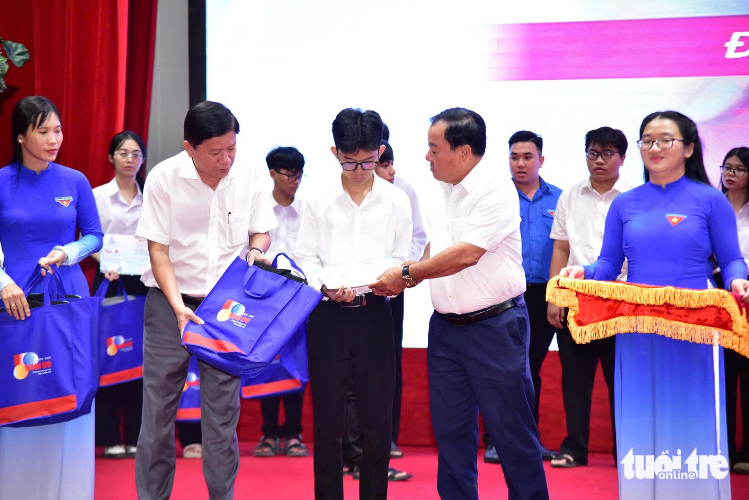 tiếp sức đến trường - Ảnh 25.