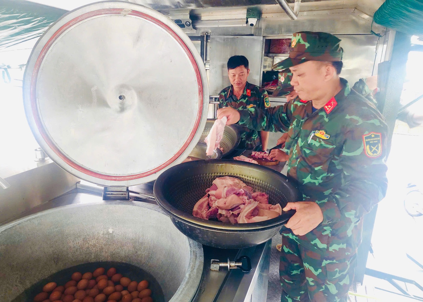 xe bếp - Ảnh 2.