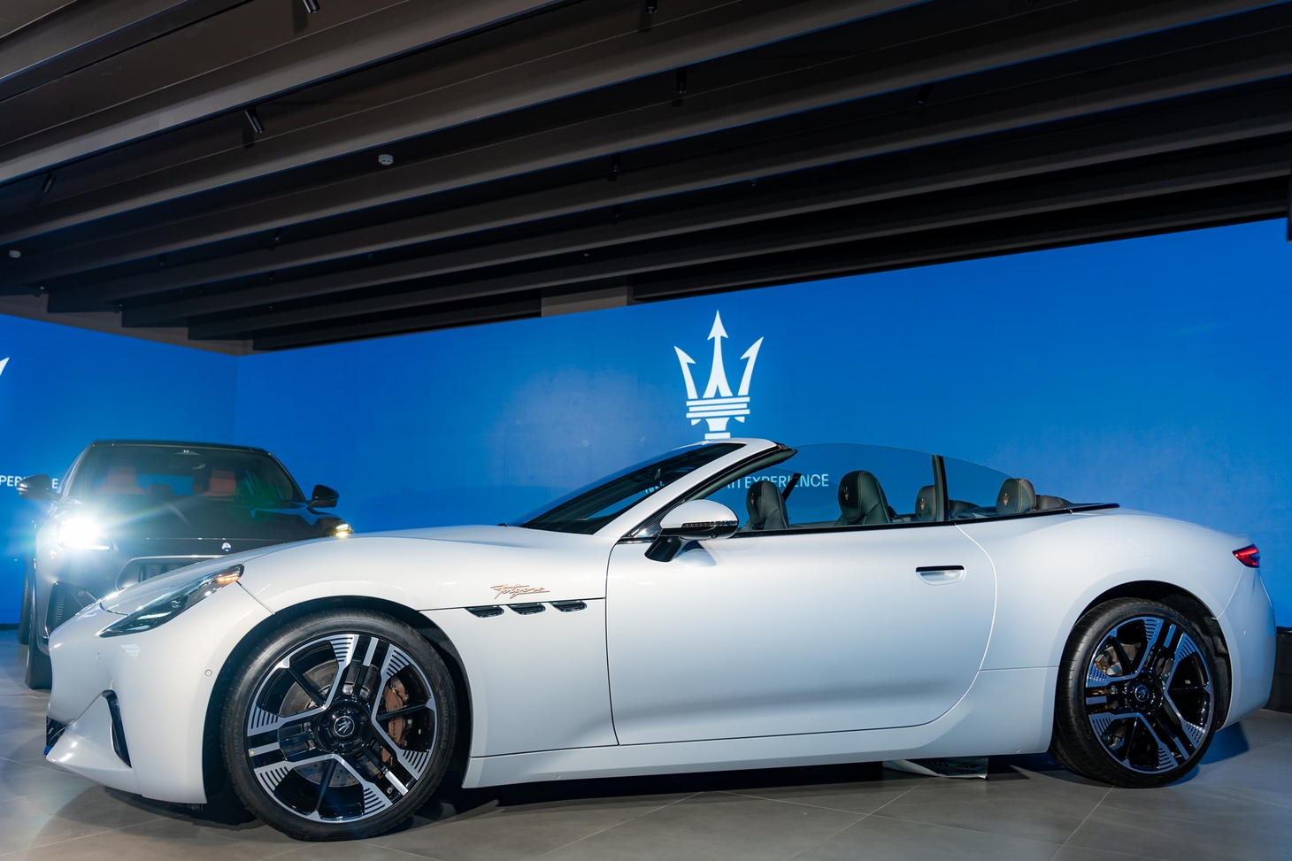 Maserati - Ảnh 13.
