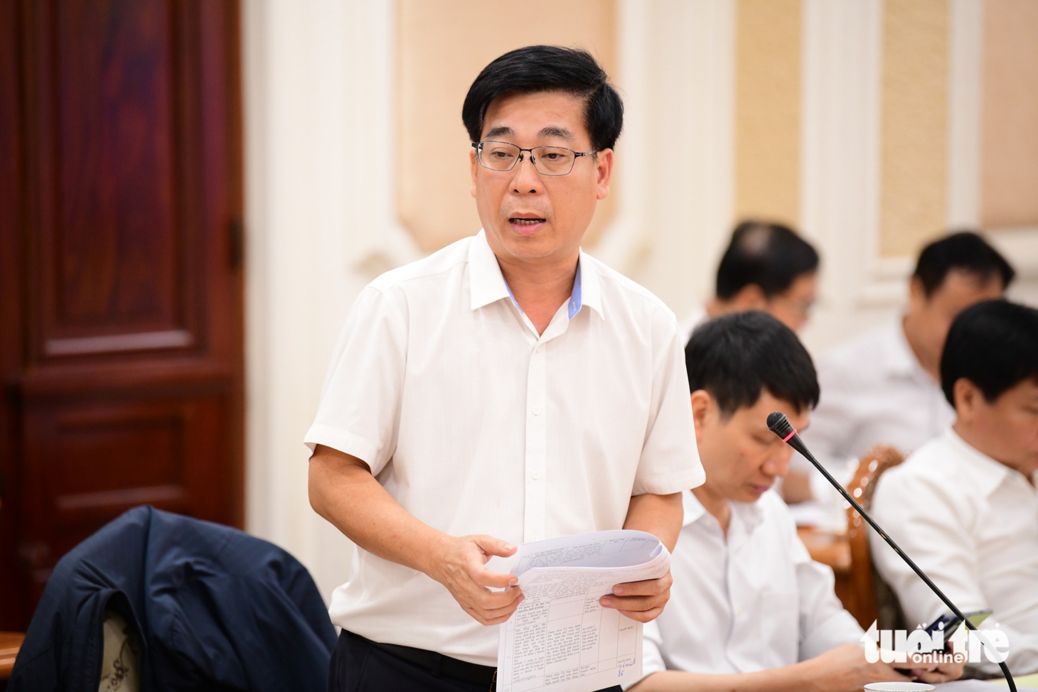 Tối 12-12, UBND TP.HCM họp khẩn, chuẩn bị triển khai Nghị quyết 98 - Ảnh 8.