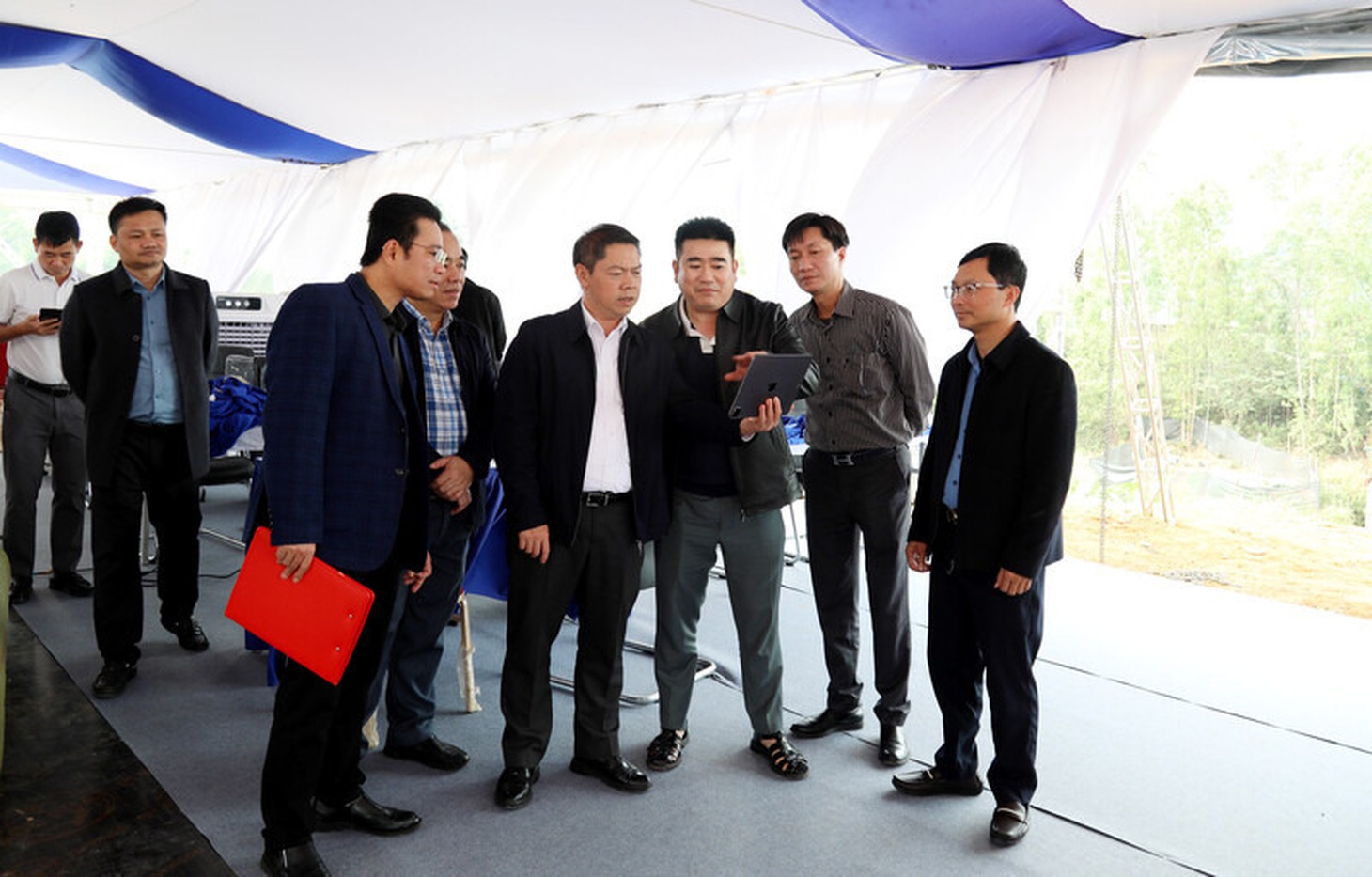 Ngắm cao tốc ngàn tỉ sắp thông tuyến 'mạch máu' giao thương biên giới Việt - Trung - Ảnh 11.