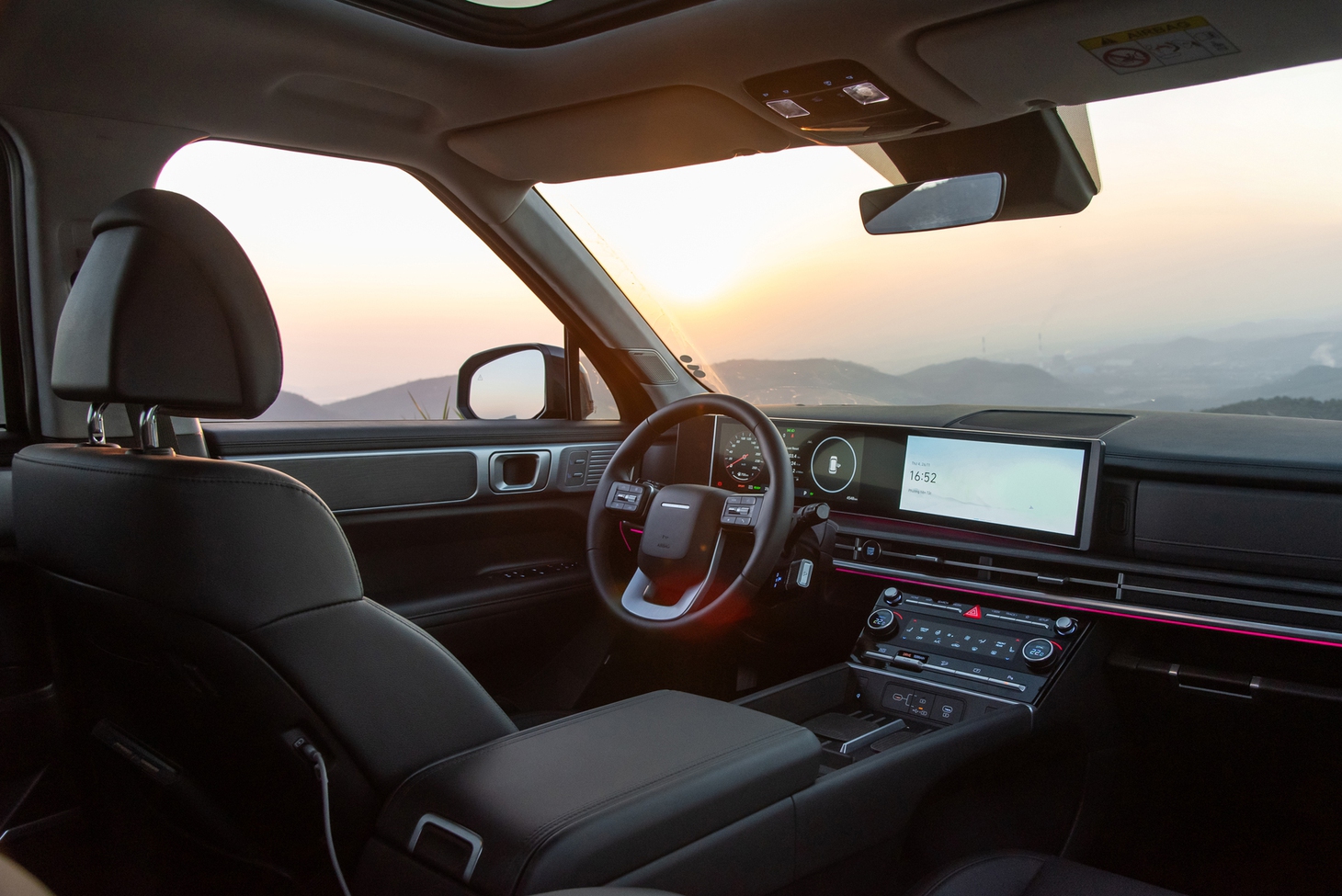 Hyundai Santa Fe Hybrid - Ảnh 6.