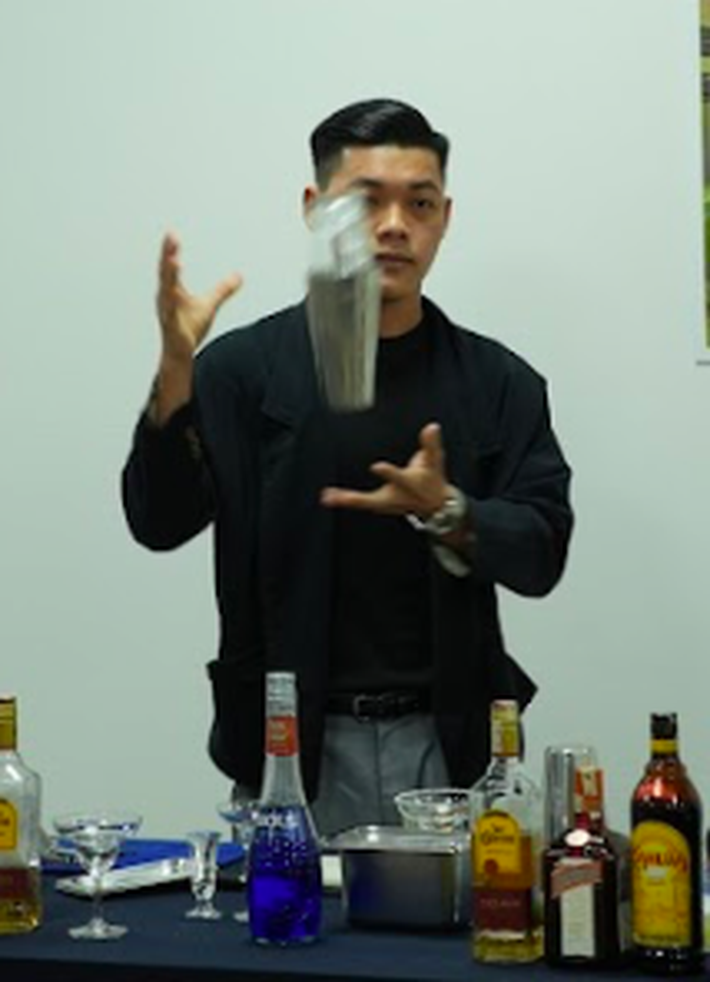 Buổi học phỏng vấn thú vị với bartender đoạt giải quốc tế Nguyễn Thanh Quang- Ảnh 2.