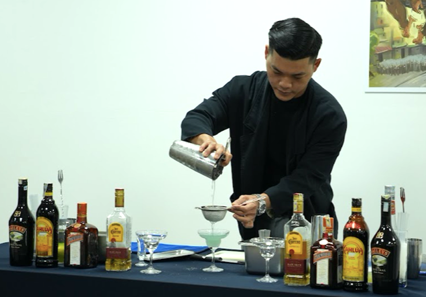 Buổi học phỏng vấn thú vị với bartender đoạt giải quốc tế Nguyễn Thanh Quang- Ảnh 6.