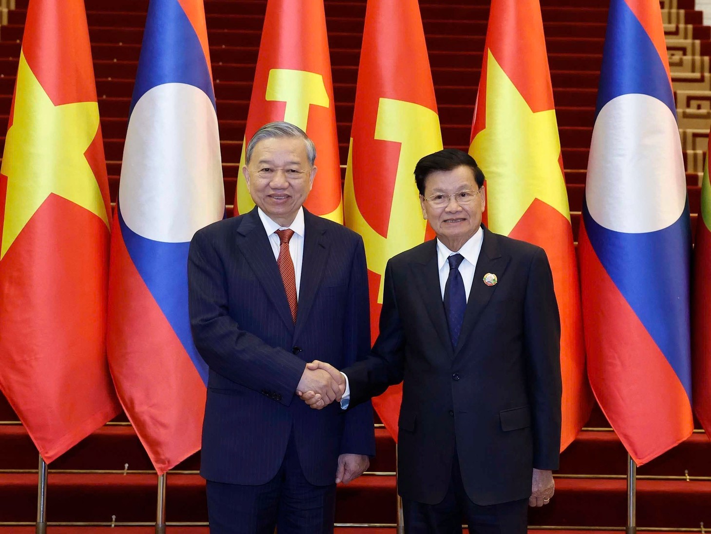 Lào - Ảnh 1.
