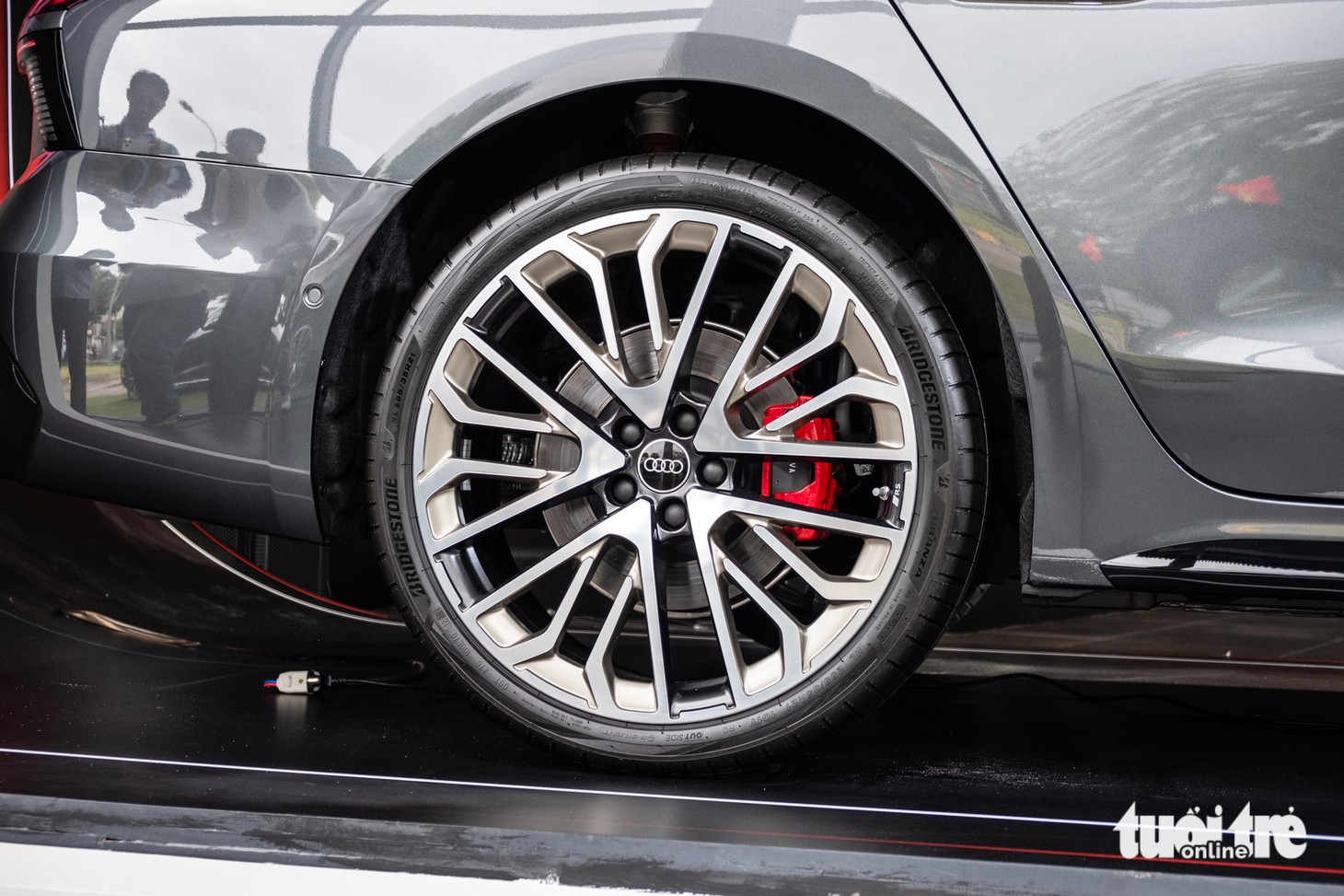 Audi A6 thế hệ mới ra mắt Việt Nam: Giá 2,799 tỉ, nhập Đức mà rẻ hơn E-Class và 5-Series, ADAS - Ảnh 7.