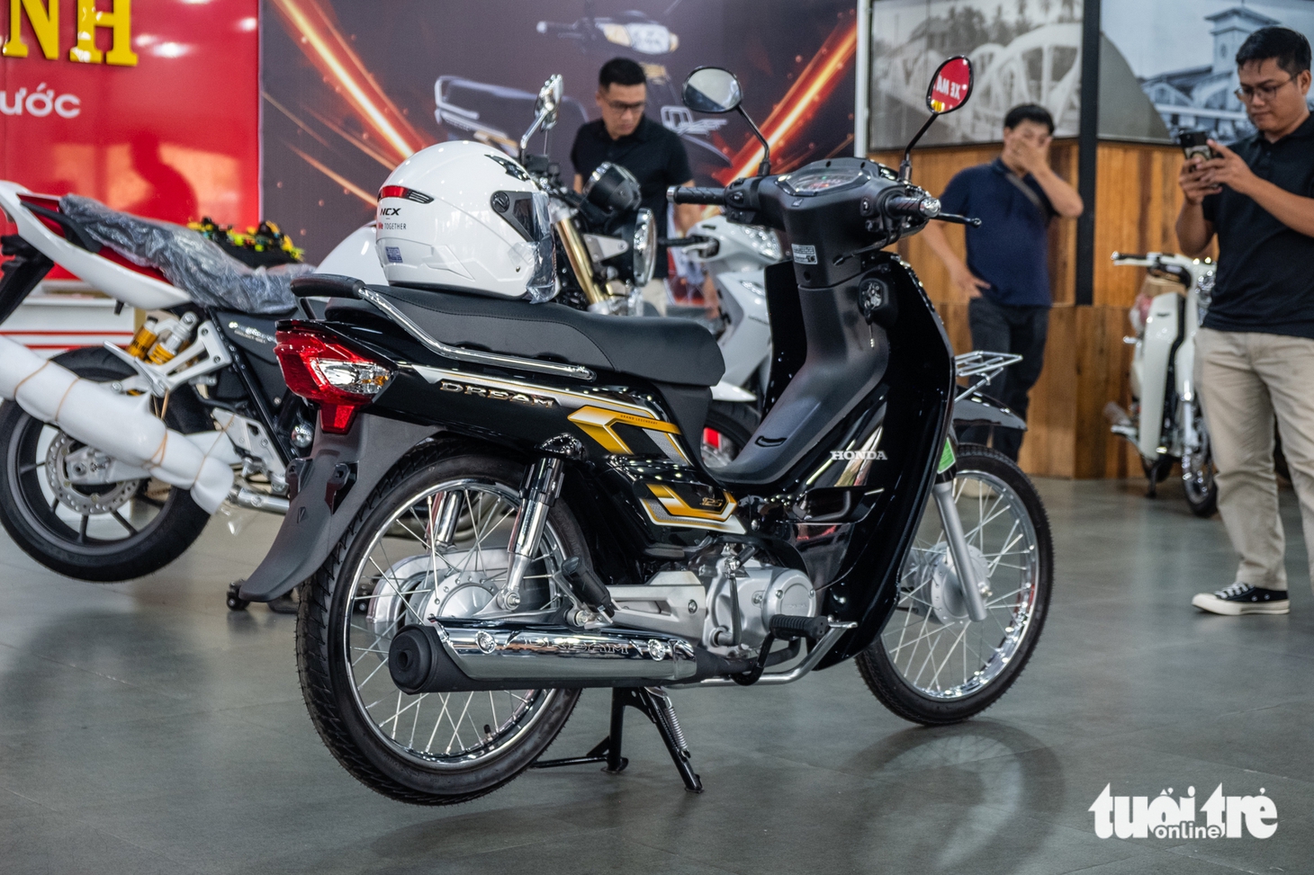 Honda Dream - Ảnh 4.