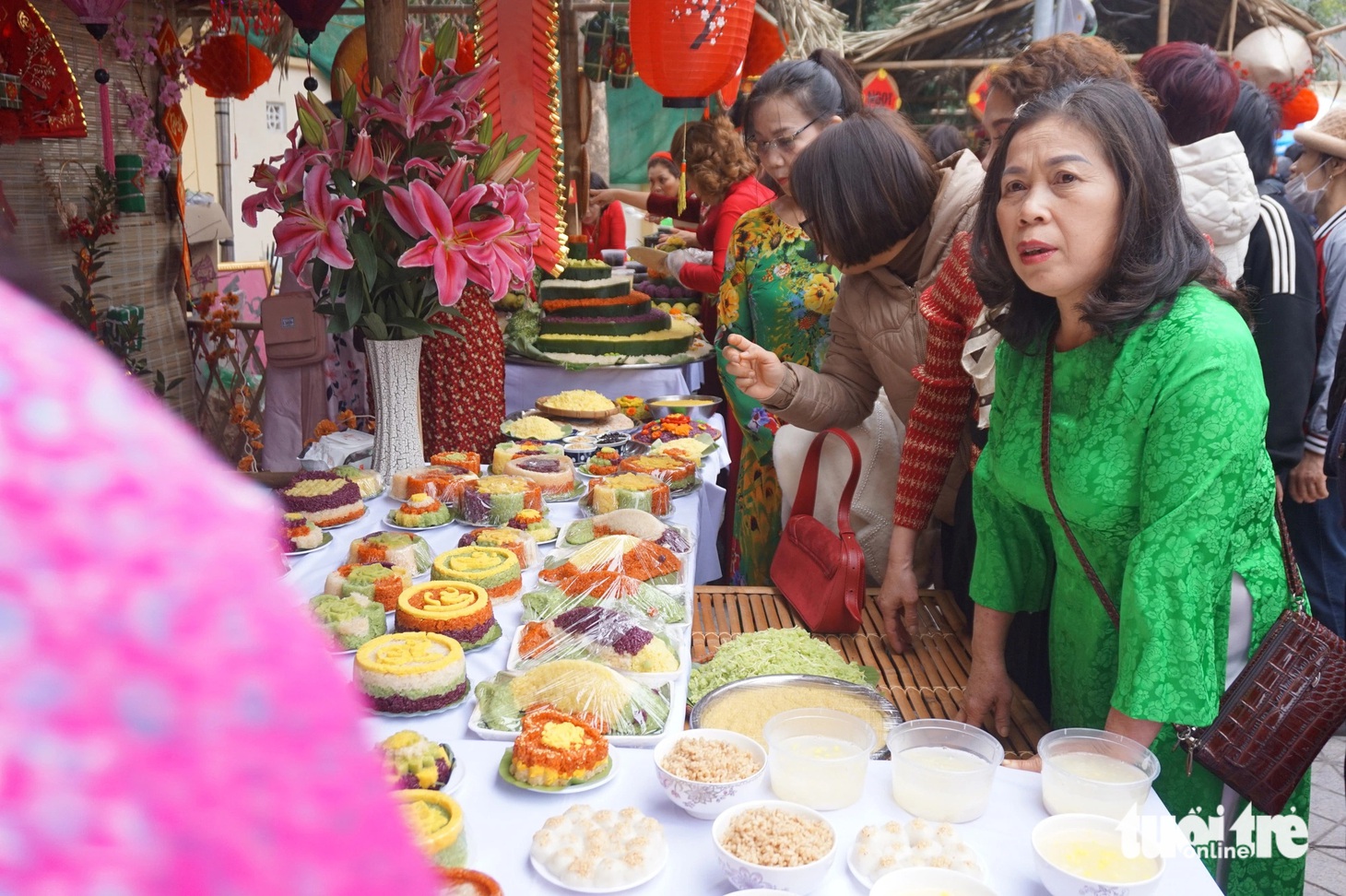 Độc đáo những bức tranh bằng… xôi trong Lễ hội Xôi Phú Thượng - Ảnh 3.