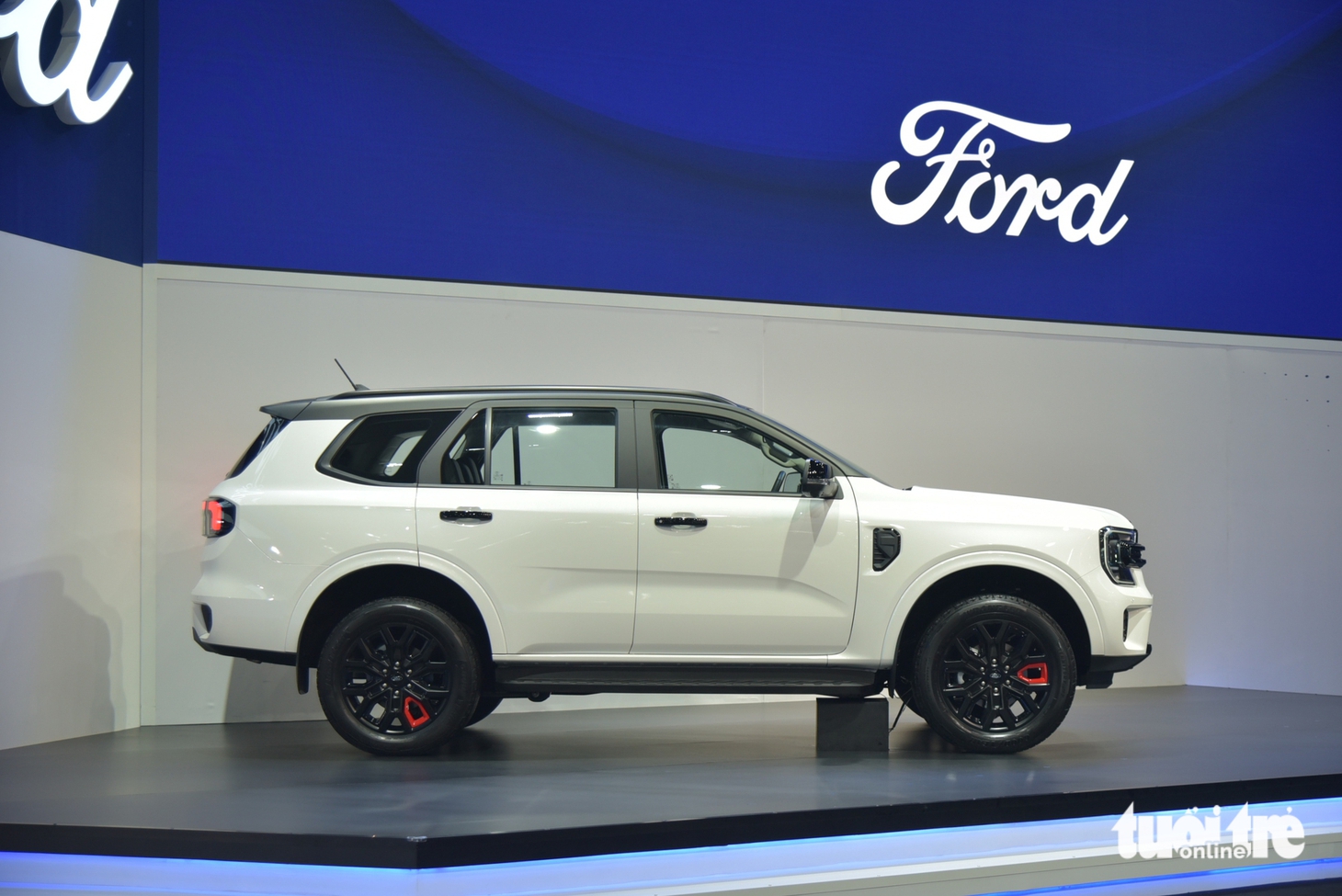 Ford Everest có bản Sport Special Edition hầm hố như Ranger Stormtrak, thêm lựa chọn đấu Santa Fe - Ảnh 6.