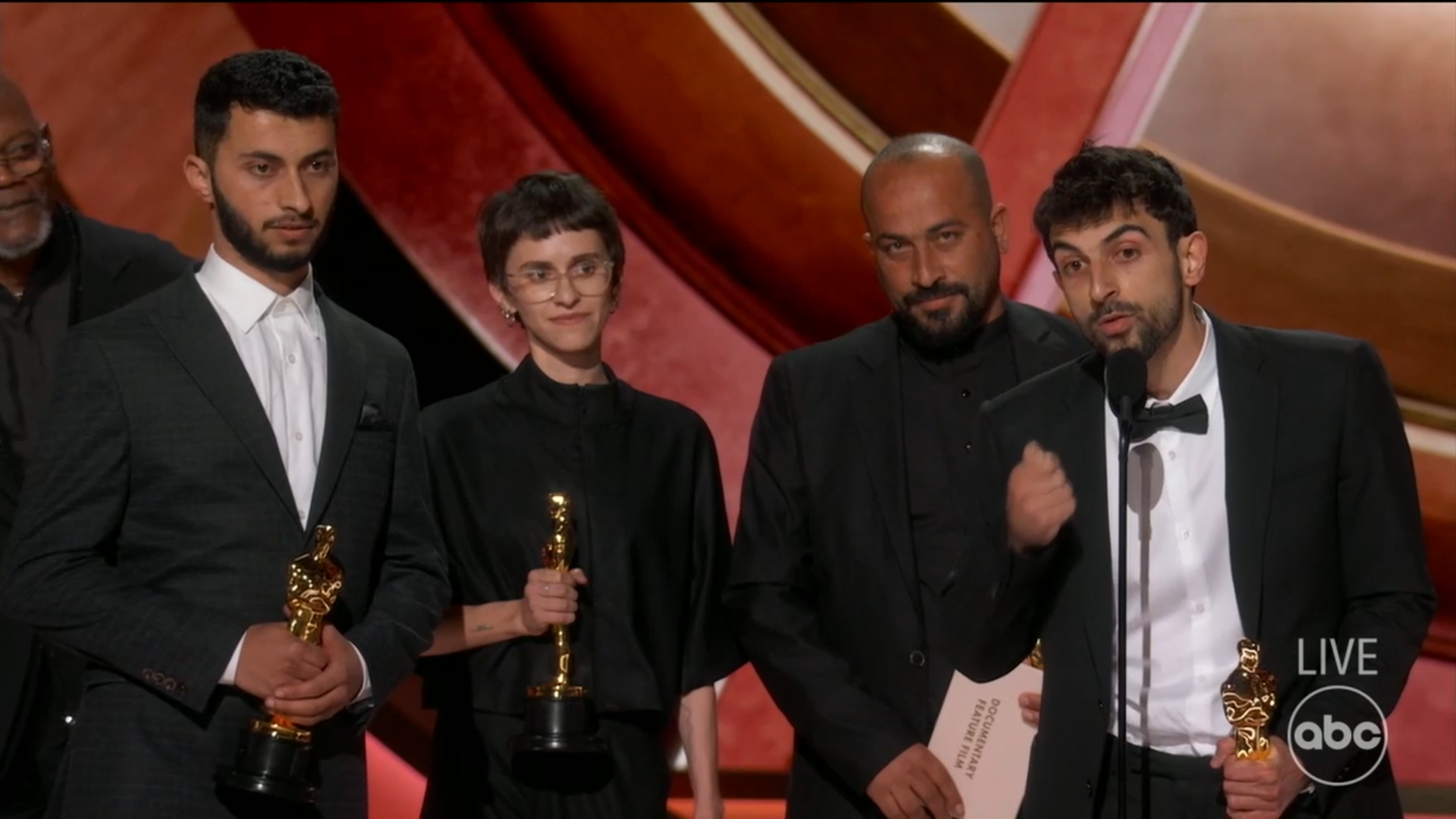 Anora chiến thắng rực rỡ với 5 Oscar, riêng Sean Baker nhận đến 3 tượng vàng - Ảnh 15.