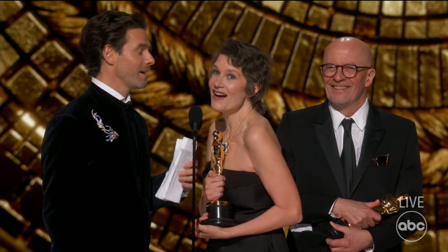 Anora chiến thắng rực rỡ với 5 Oscar, riêng Sean Baker nhận đến 3 tượng vàng - Ảnh 17.