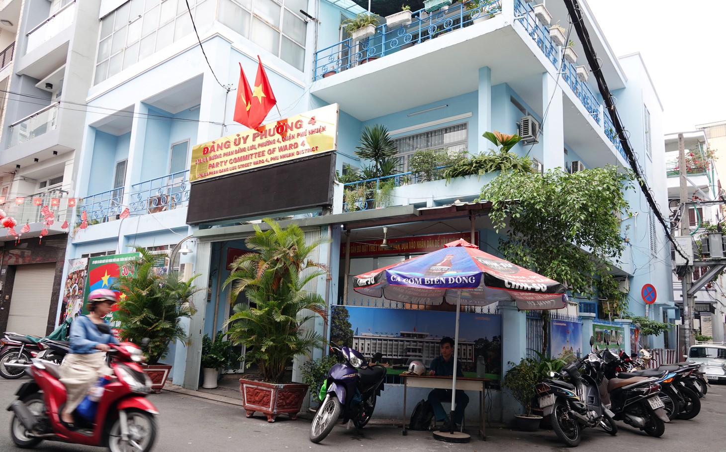 Trụ sở dôi dư thành sân chơi cộng đồng - Ảnh 4.