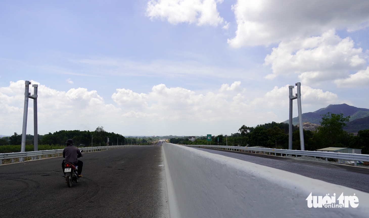 Cao tốc đầu tiên của tỉnh Bà Rịa - Vũng Tàu trước ngày thông xe kỹ thuật 30-4 - Ảnh 8.