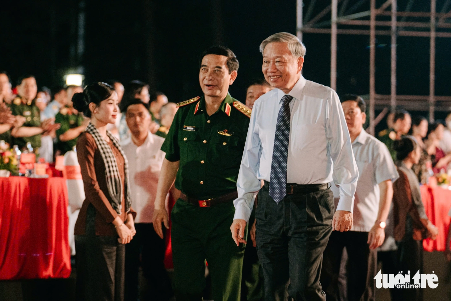 Tổng Bí thư Tô Lâm dự chương trình nghệ thuật 'Đất nước trọn niềm vui' tại Hội trường Thống Nhất - Ảnh 1.