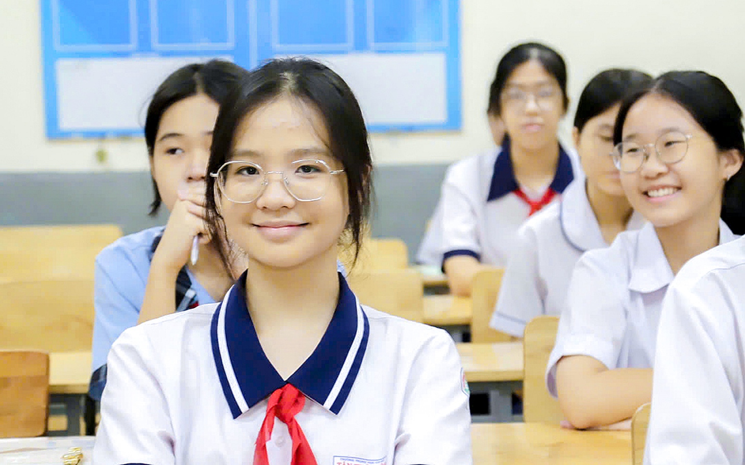 Nghị quyết của Bộ Chính trị về đột phá phát triển giáo dục và đào tạo - Ảnh 2.