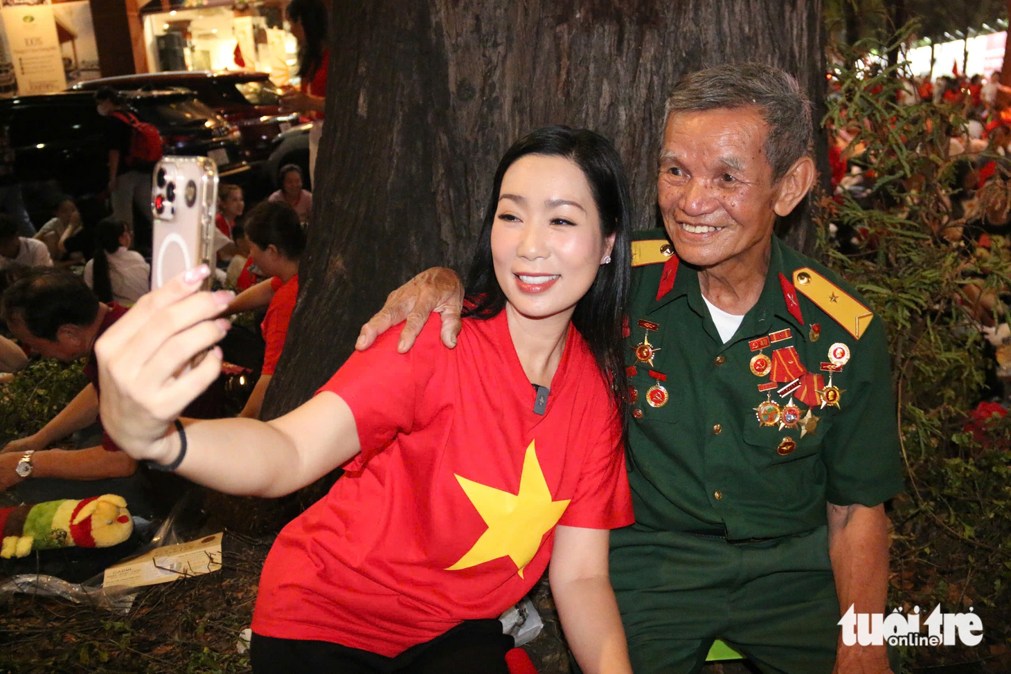 cờ đỏ sao vàng - Ảnh 18.