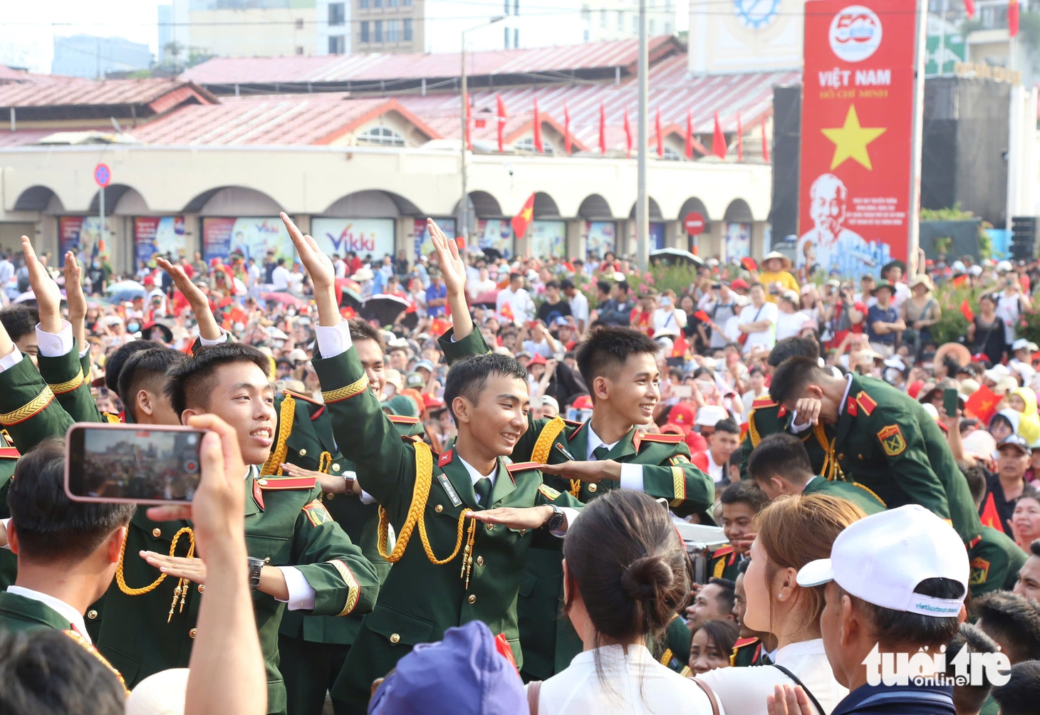 diễu binh - Ảnh 8.