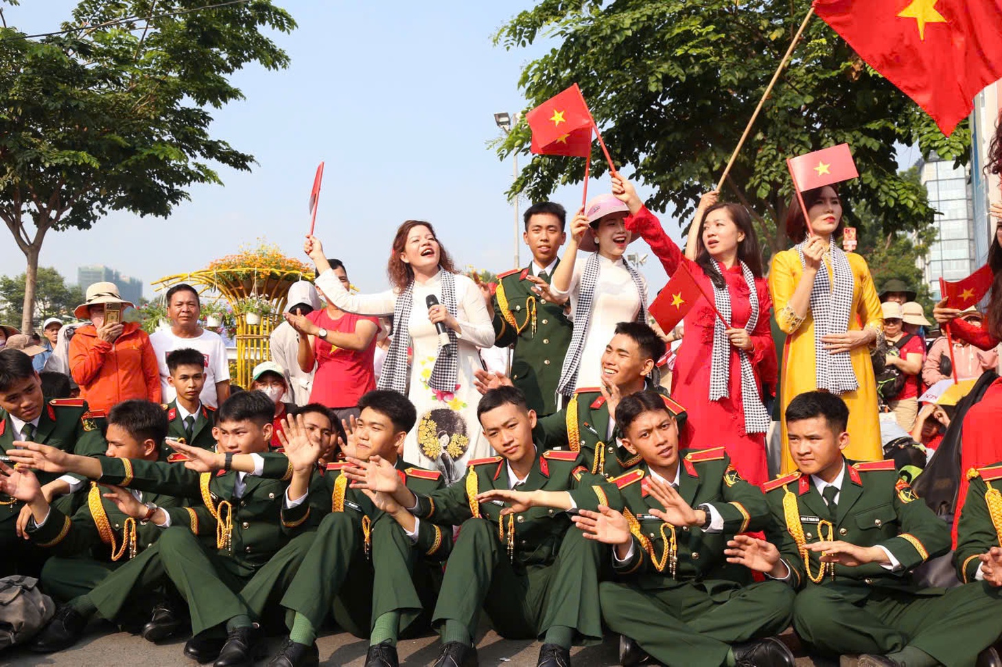 diễu binh - Ảnh 9.