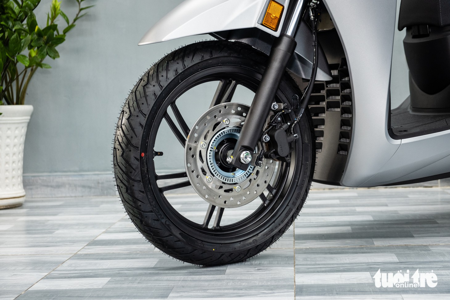 Honda SH 350i 2025 nhập Ý về Việt Nam, giá dễ rơi tầm 300 triệu - Ảnh 5.