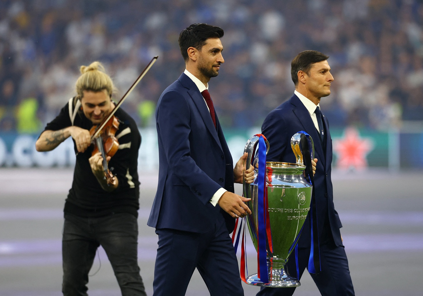 Lễ hội bóng đá ở chung kết Champions League - Ảnh 4.