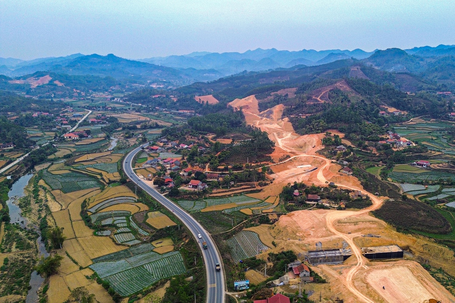 cao tốc - Ảnh 1.