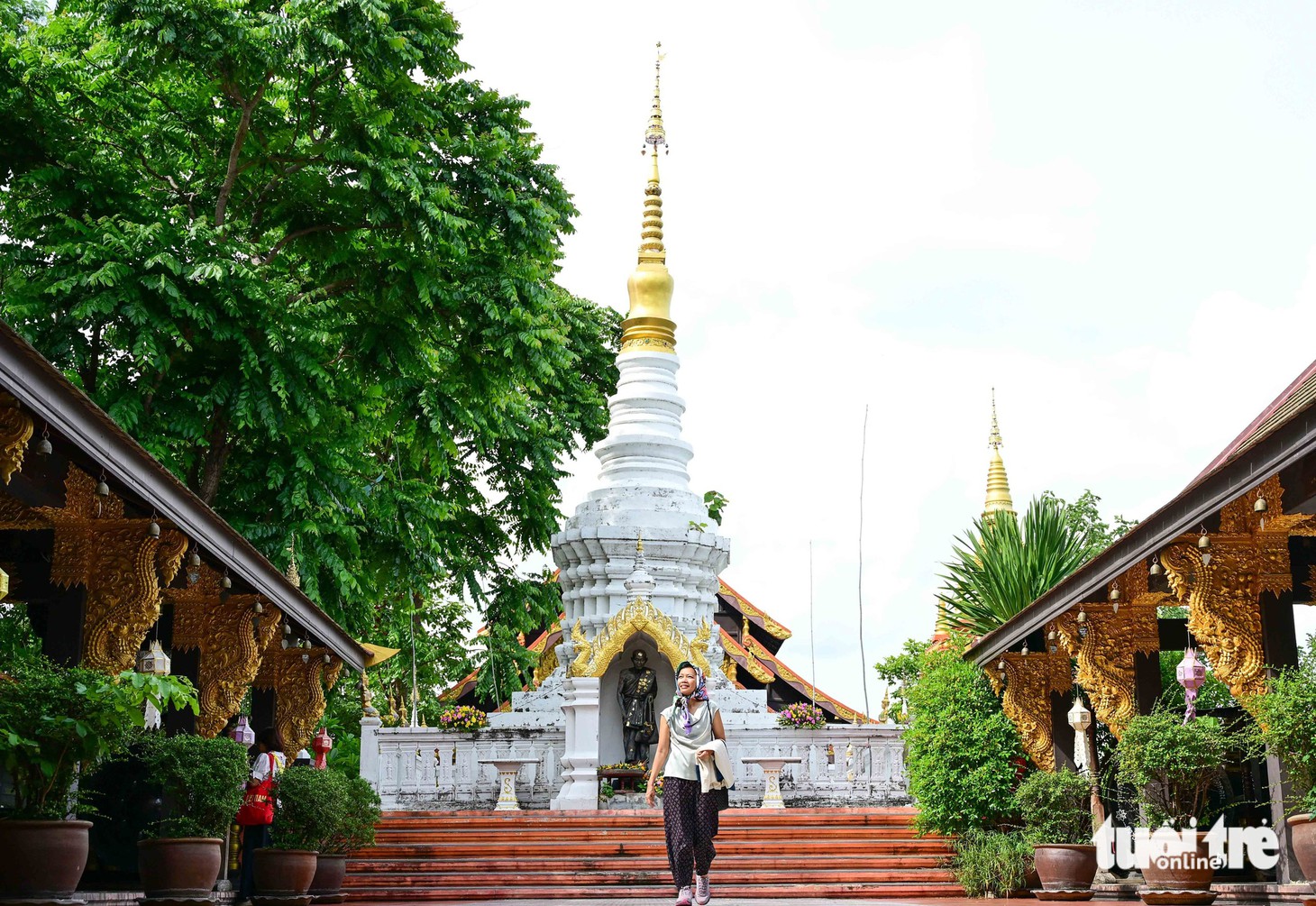 Đến cố đô Lampang nghe lọc cọc tiếng vó ngựa, ngắm bảo tháp lơ lửng giữa tầng mây - Ảnh 2.