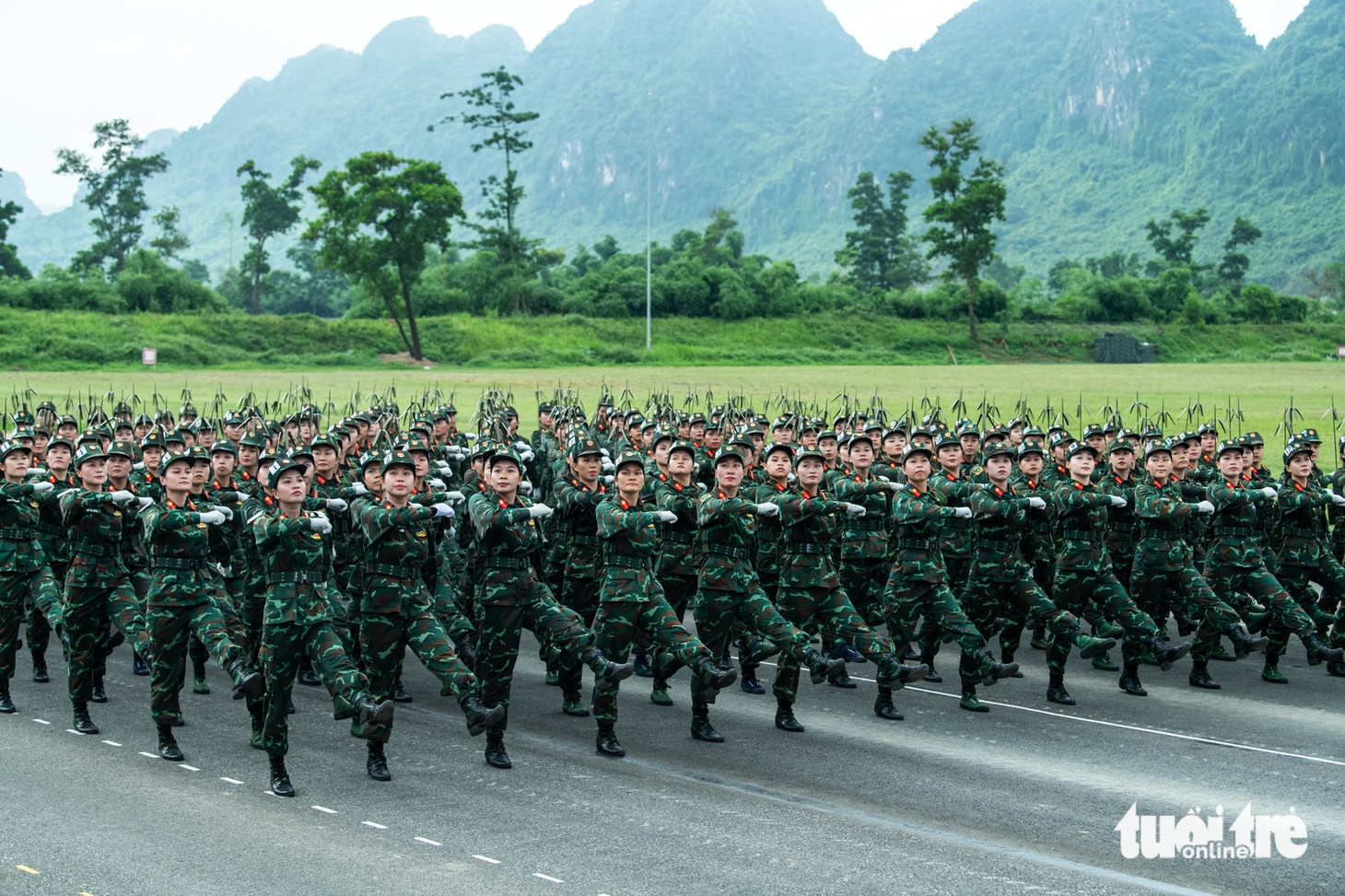 Hơn 7.000 chiến sĩ quân đội hợp luyện diễu binh, diễu hành - Ảnh 6.