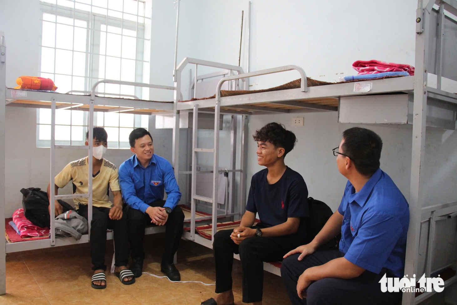 Học trò vùng sâu Đắk Lắk khăn gói đi thi tốt nghiệp THPT - Ảnh 3.