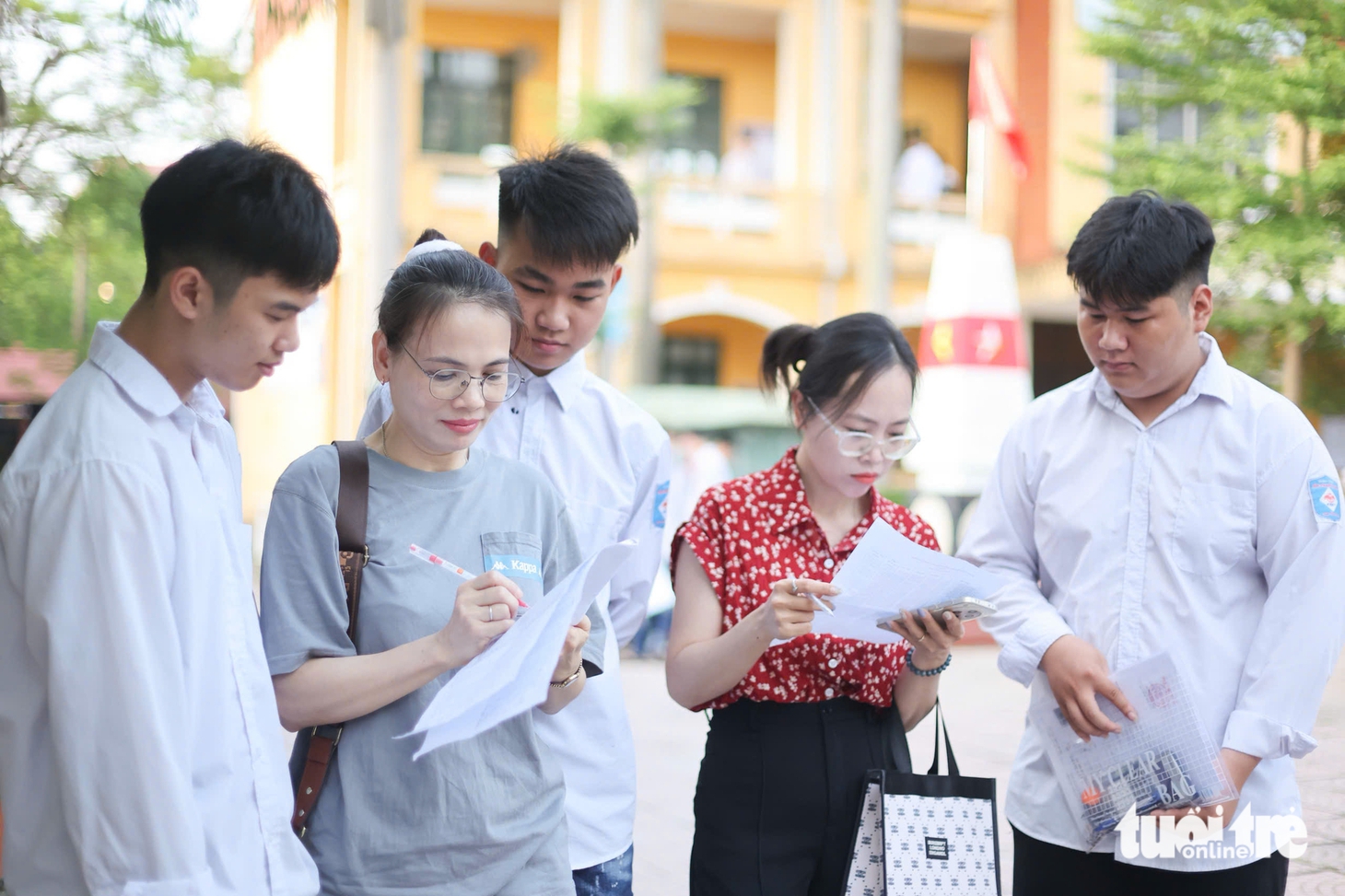 thi tốt nghiệp - Ảnh 14.