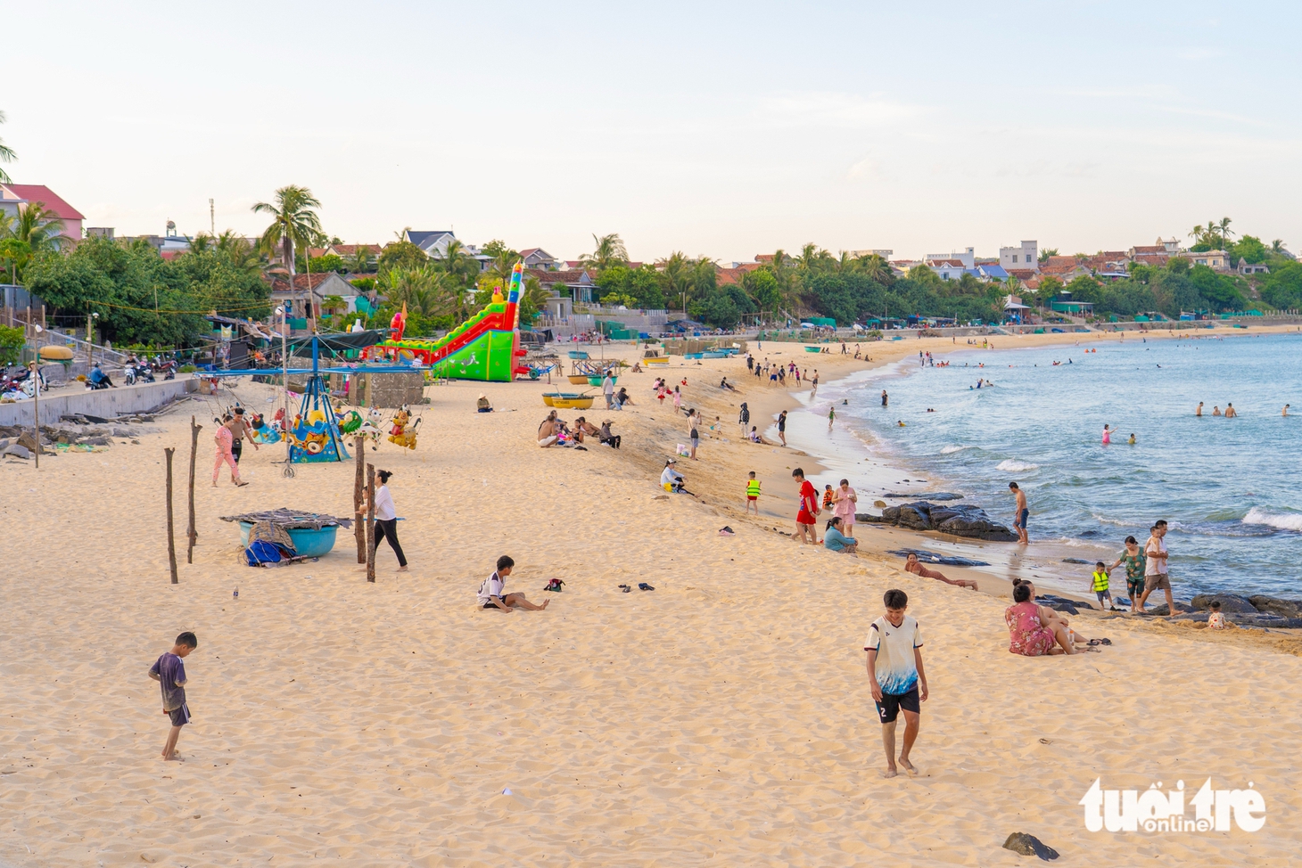 Bạn trẻ khắp nơi check-in con đường đẹp như mơ ở Hòn Yến - Ảnh 10.