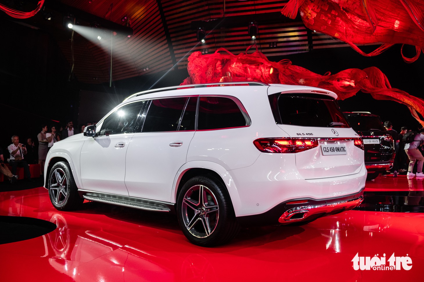 Mercedes-Benz GLS - Ảnh 16.
