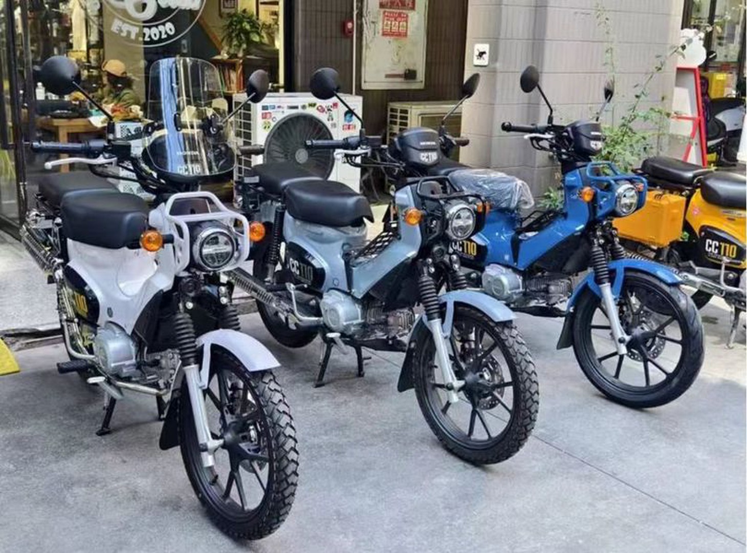 Honda Cross Cub 110 2025 ra mắt: Có ABS, giá quy đổi cao hơn Air Blade - Ảnh 3.