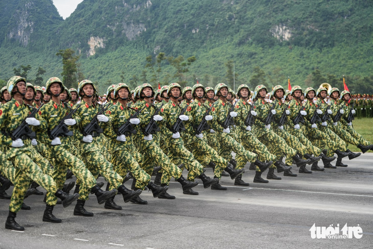 Hơn 16.000 cán bộ, chiến sĩ quân đội, công an đội nắng tổng hợp luyện diễu binh - Ảnh 10.