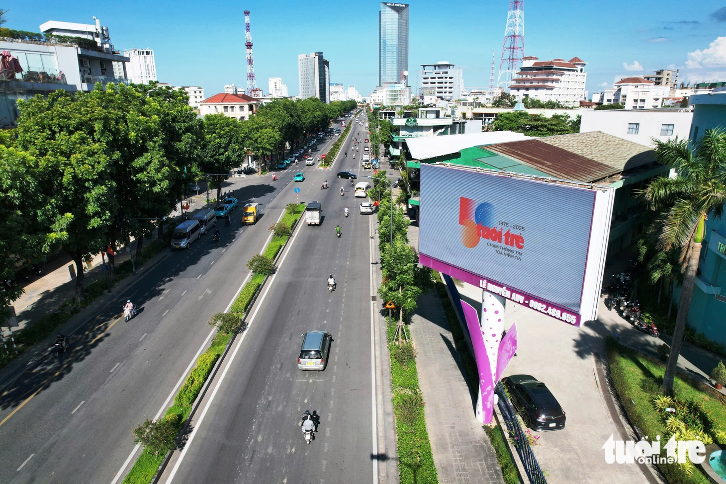 Logo kỷ niệm 50 năm thành lập báo Tuổi Trẻ xuất hiện ở các tỉnh thành miền Trung - Tây Nguyên - Ảnh 3.