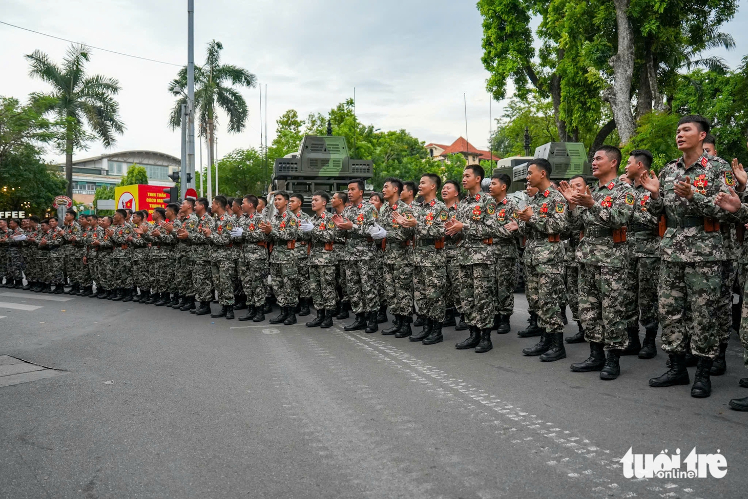 Dàn khí tài xe tăng, tên lửa và 40.000 người tổng hợp luyện lần 2 tại quảng trường Ba Đình - Ảnh 55.