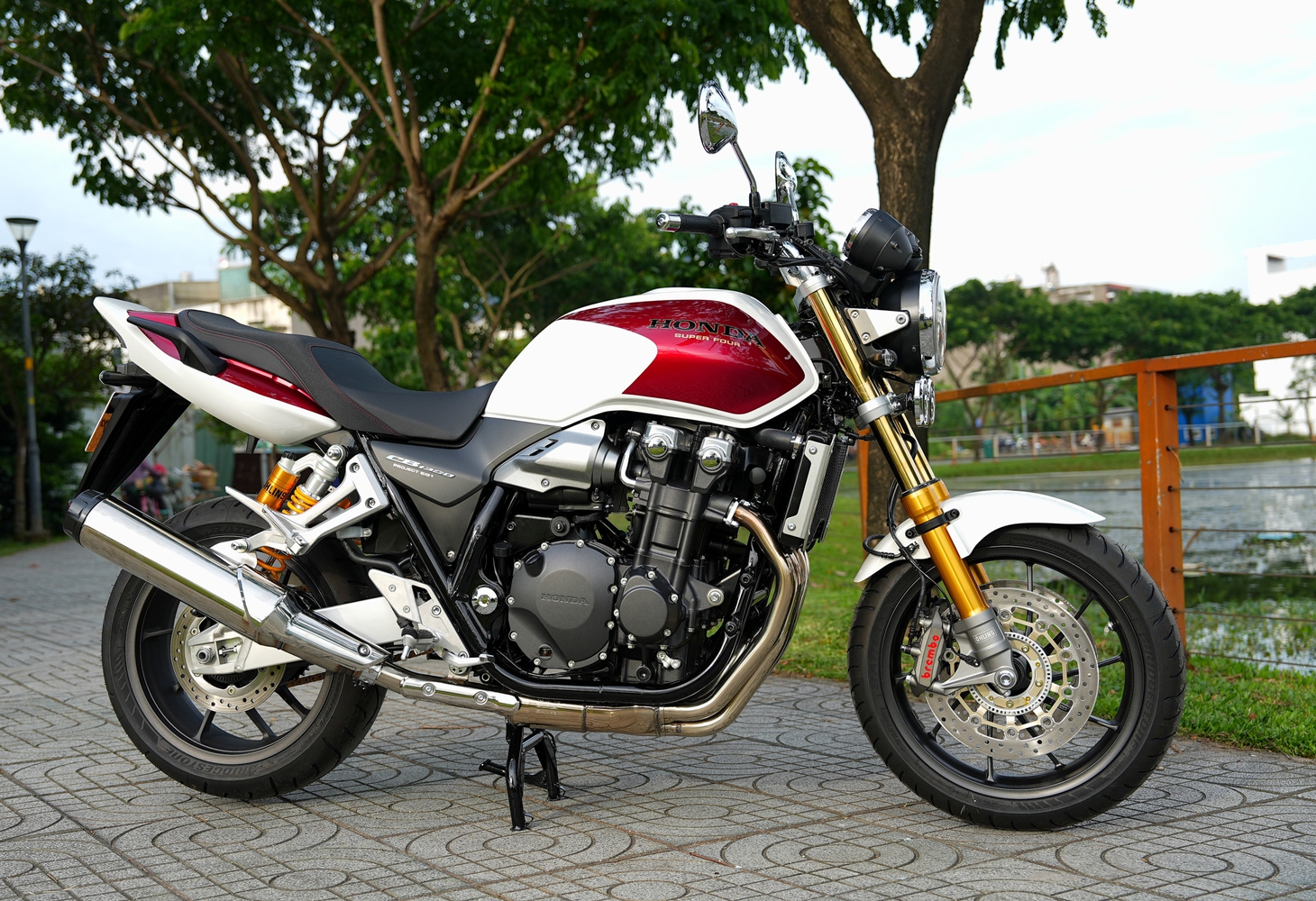 Honda CB1300SF SP Final Edition - Ảnh 2.