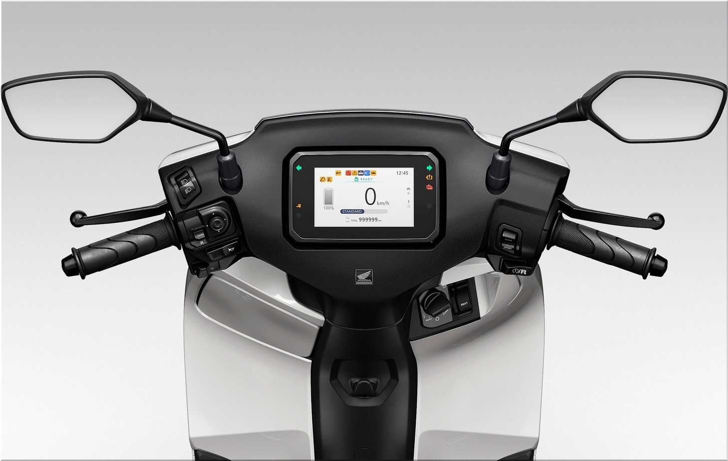 Honda CUV e: 2026 ra mắt: thêm kính chắn gió và thùng để đồ phía sau, giá quy đổi tới 141 triệu đồng - Ảnh 10.