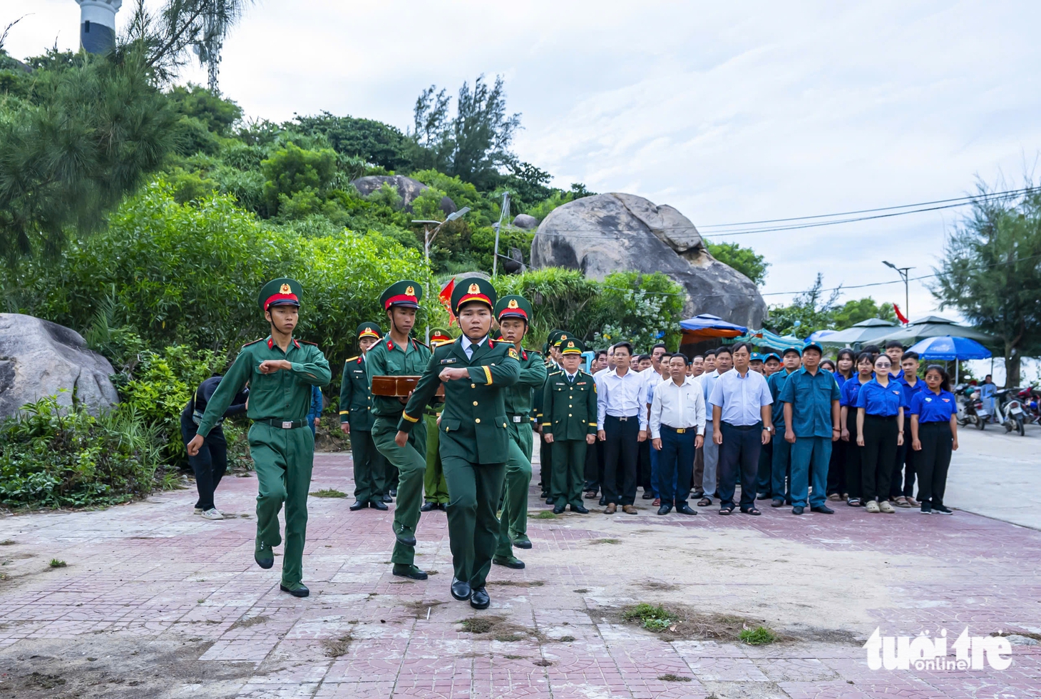 Thượng cờ Tổ quốc trên xã đảo chào mừng kỷ niệm 80 năm Quốc khánh - Ảnh 4.
