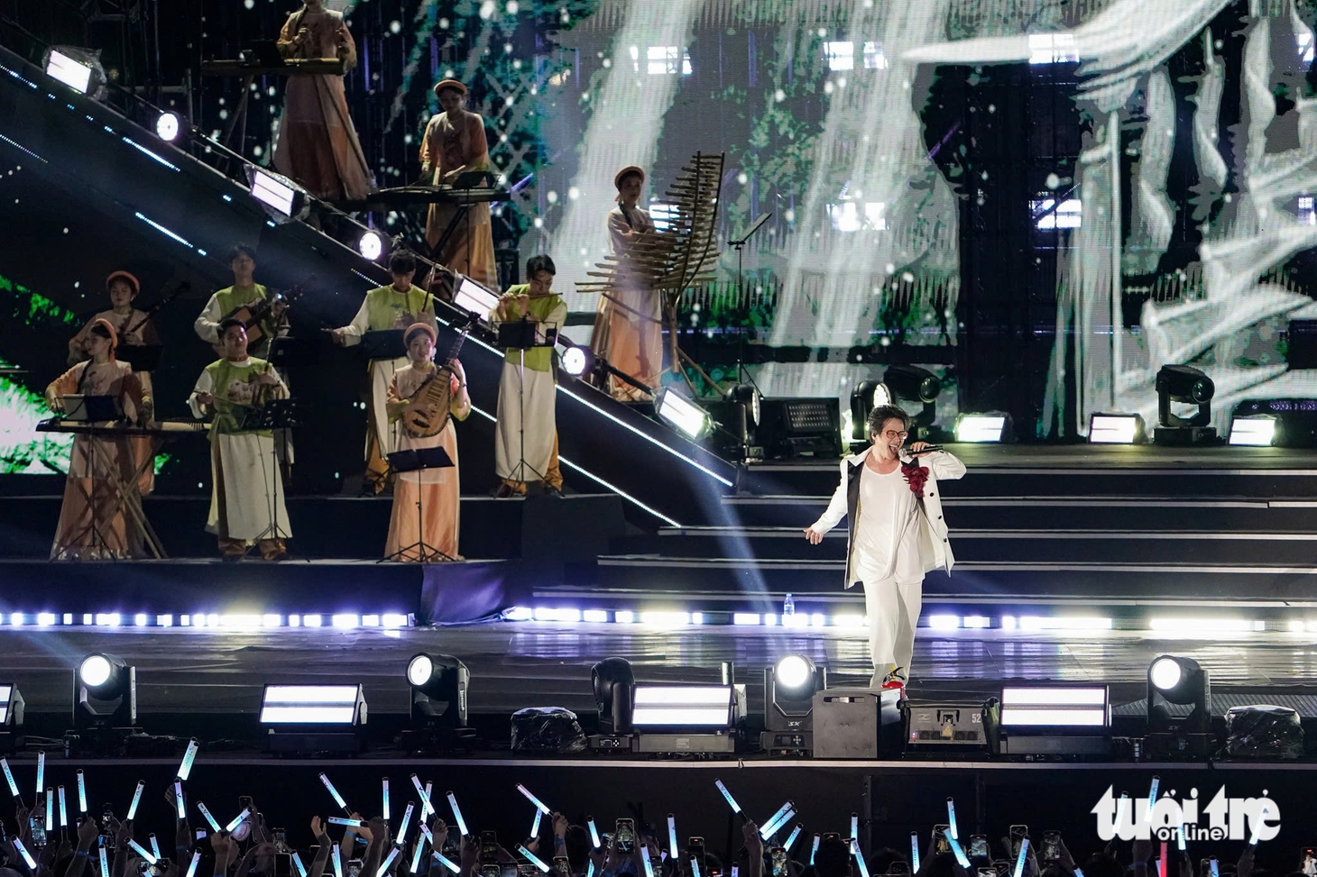V Concert - Ảnh 13.