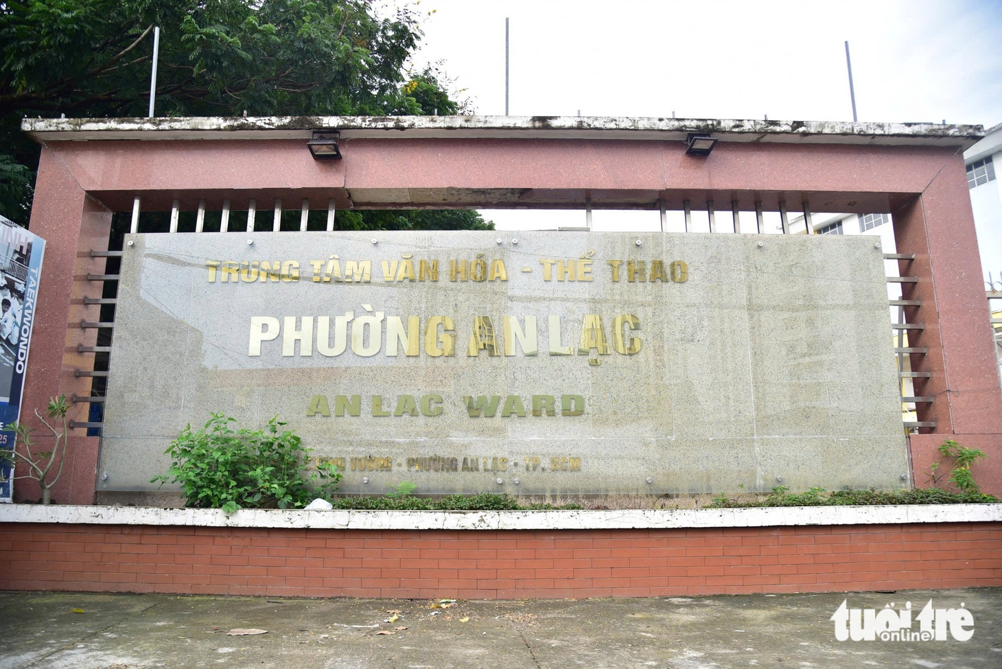 Ven sông Sài Gòn sụt lún, chân nhà dân nứt, bờ kè chìm xuống sông, nhiều người phải di dời - Ảnh 9.