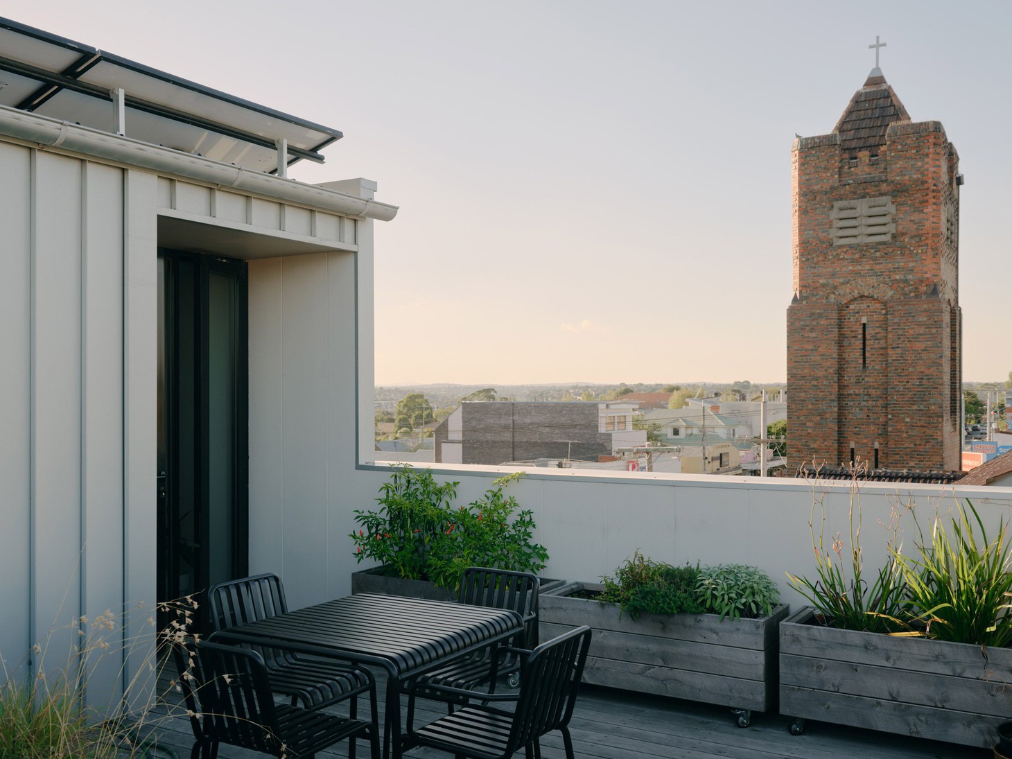 Cuộc sống riêng tư nơi thành thị với ngôi nhà nhỏ gọn ở Melbourne - Ảnh 11.