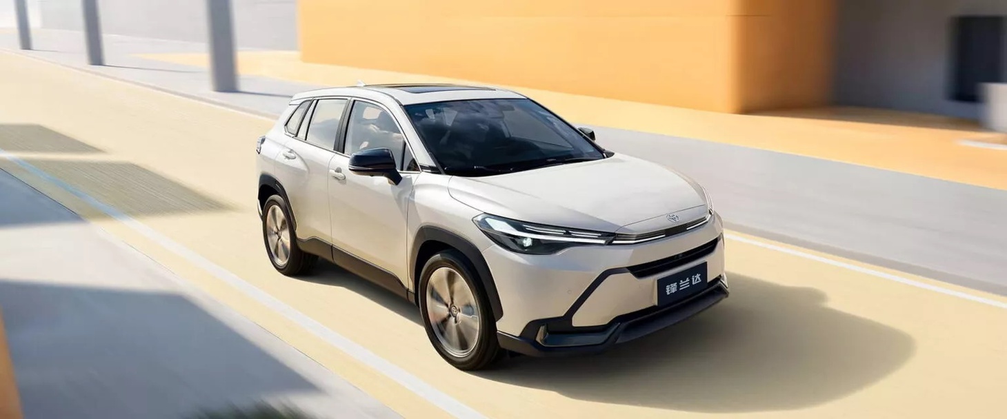 Toyota Corolla Cross 2026 có bản lạ: Thiết kế như xe điện,  động cơ mạnh hơn bản Việt - Ảnh 10.