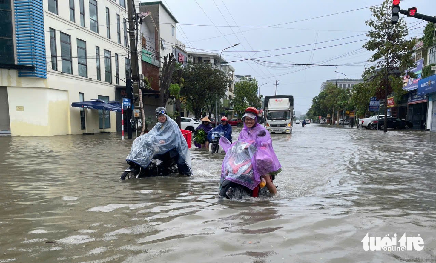 Nghệ An sơ tán hàng ngàn người trước bão Bualoi - Ảnh 5.