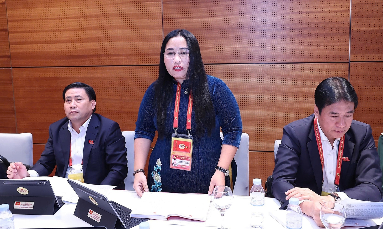 Đại hội XIV của Đảng: Đại biểu thảo luận các văn kiện Đại hội tại đoàn - Ảnh 19.