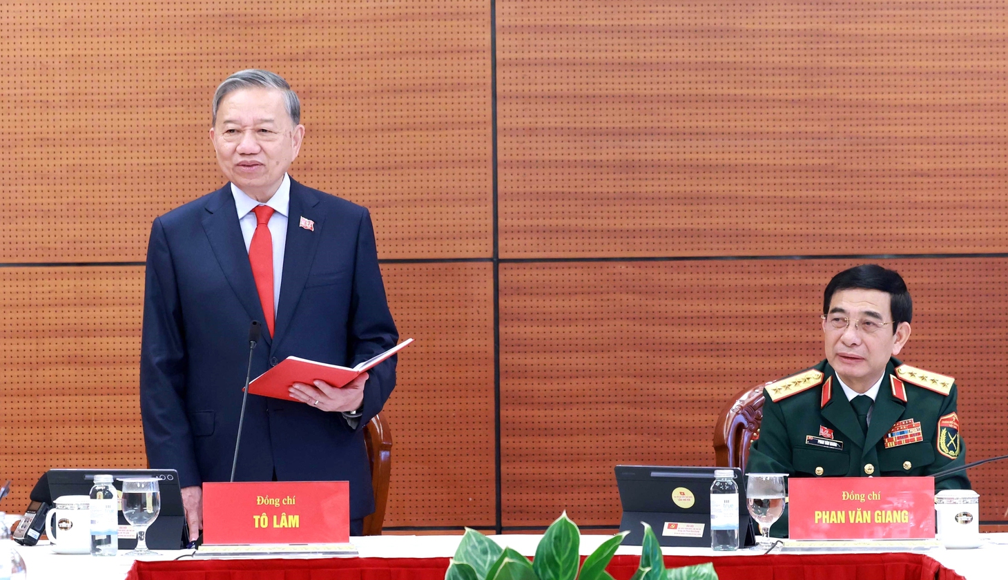 Đại hội XIV của Đảng: Đại biểu thảo luận các văn kiện Đại hội tại đoàn - Ảnh 1.